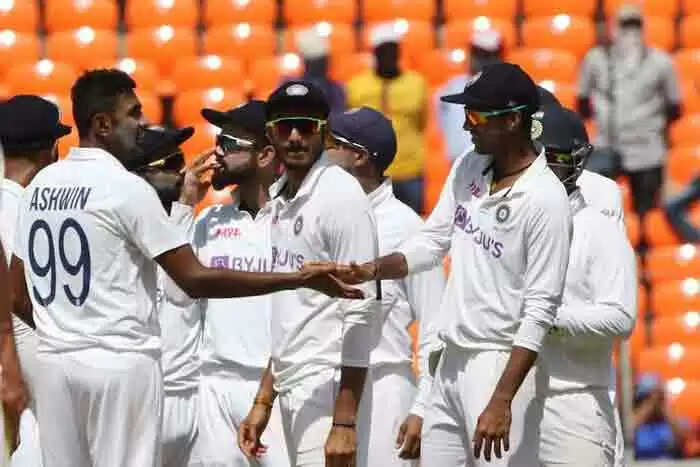 ഇന്ത്യന് സ്പിന് ആക്രമണത്തിനു മുന്നില് വീണ്ടും അടിപതറി ഇന്ഗ്ലന്ഡ്; 2-ാം ഇന്നിങ്സില് 6 വികെറ്റ് നഷ്ടം!