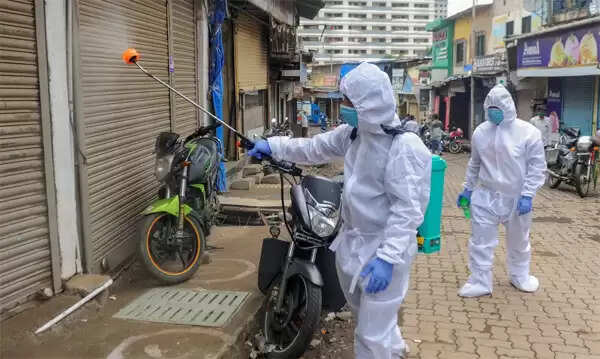 രാജ്യത്ത് ജാഗ്രത: കോവിഡ് ബാധിതരുടെ എണ്ണം ഏഴു ലക്ഷത്തിലേക്ക്, 24 മണിക്കൂറിനിടെ 24,248 രോഗബാധിതര്