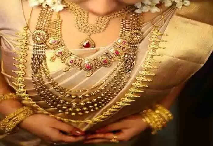 Gold Price | വീണ്ടും ഉയര്ന്ന് സ്വര്ണവില; പവന് 240 രൂപ കൂടി