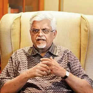 മന്മോഹനോട് മകള് രാജിവെക്കാന് പറഞ്ഞിരുന്നതായി വെളിപ്പെടുത്തല്