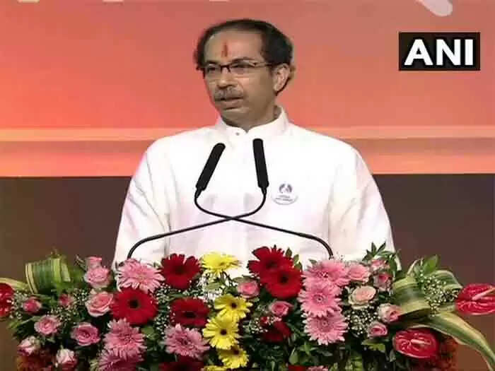 ധൈര്യമുണ്ടെങ്കില് തന്റെ മന്ത്രിസഭയെ താഴെയിറക്കൂ; ഭരണത്തിന്റെ ഒന്നാം വാര്ഷികം ആഘാഷിക്കാനിരിക്കെ ബി ജെ പിയെ പരസ്യമായി വെല്ലുവിളിച്ച് മുഖ്യമന്ത്രി ഉദ്ധവ് താക്കറെ