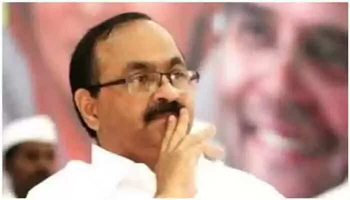 കോവിഡ് പ്രോടോകോൾ ലംഘനം: പ്രതിപക്ഷ നേതാവിനെതിരെ മുഖ്യമന്ത്രിക്ക് പരാതി നൽകി