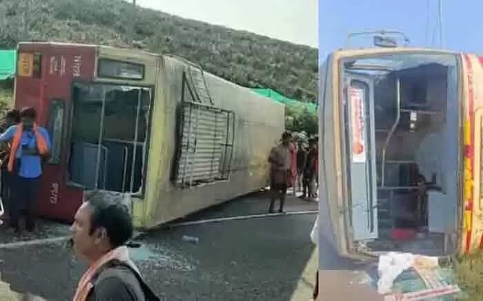 Sabarimala | ശബരിമല തീര്ഥാടകര് സഞ്ചരിച്ച കെഎസ്ആര്ടിസി ബസ് മറിഞ്ഞു; നിരവധി പേര്ക്ക് പരുക്ക്