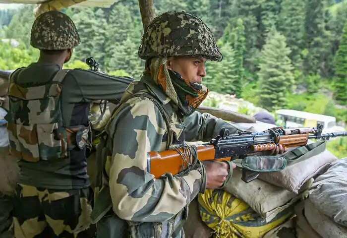 Army Jobs | പരീക്ഷ കൂടാതെ സൈന്യത്തില് ഉദ്യോഗസ്ഥനാകാന് അവസരം; ശമ്പളം 2.5 ലക്ഷം രൂപ വരെ; അറിയേണ്ടതെല്ലാം