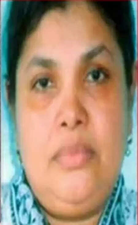 ദുബൈ മനുഷ്യക്കടത്തുകേസ്; ലിസി അടക്കം 4 പ്രതികള്ക്ക് 10 വര്ഷം തടവും 2 ലക്ഷം പിഴയും, മറ്റുള്ളവര്ക്ക് ഏഴുവര്ഷം തടവും 52,000 പിഴയും, 6 പ്രതികളെ വെറുതെ വിട്ടു