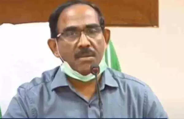 ഓറഞ്ച് മേഖലയില് ഉള്പ്പെടുത്തിയ കോട്ടയം ജില്ലയില് 27 മുതല് ഒറ്റ-ഇരട്ട അക്ക നമ്പര് ക്രമീകരണം കര്ശനമായി നടാപ്പാക്കുമെന്ന് ജില്ലാ കലക്ടര് പി കെ സുധീര് ബാബു