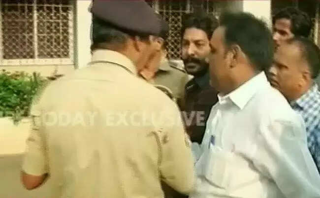 ഉബെര് ജനറല് മാനേജര്ക്ക് 'സ്വാഭിമാന്റെ' തല്ല്