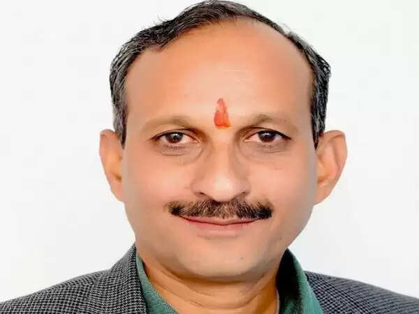 രാഹുല് ഗാന്ധിയെ അപമാനിച്ച് പ്രസ്താവന; ബിജെപി പ്രസിഡന്റിന് തെരഞ്ഞെടുപ്പ് കമ്മീഷന് വിലക്ക്