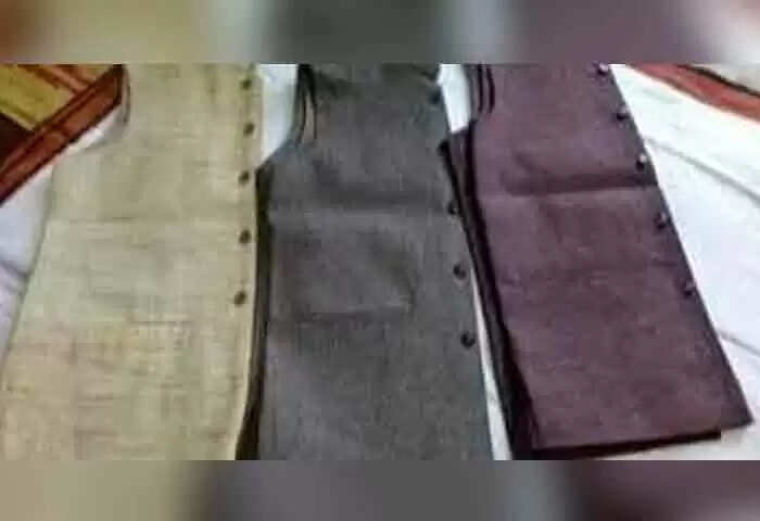 Khadi Coats | സംസ്ഥാനത്തെ സര്കാര് ആശുപത്രി ഡോക്ടര്മാര് ഇനി ഖാദി മേലങ്കി ധരിക്കും