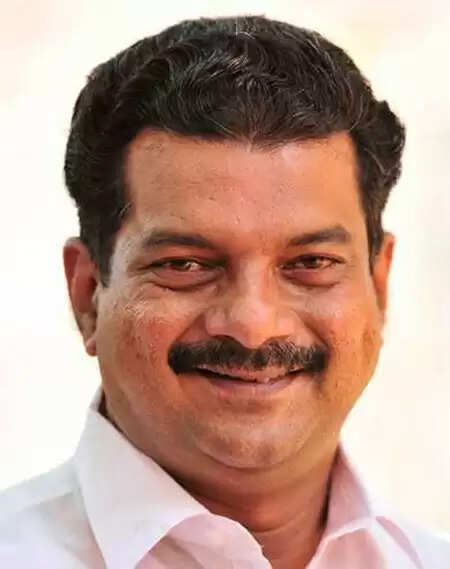 സത്യവാങ് മൂലത്തില് ഭാര്യമാരില് ഒരാളുടെ സ്വത്ത് വിവരം മറച്ച് വെച്ചു; പി വി അന്വറിനെതിരെ പരാതിക്കാരന് കോടതിയെ സമീപിക്കാമെന്ന് തെരഞ്ഞെടുപ്പ് കമ്മിഷന്