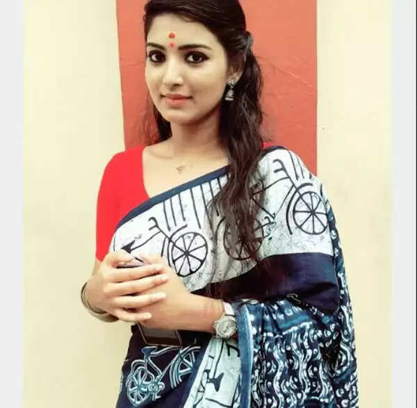 സ്നിഷ വീണ്ടും അരങ്ങിലേക്ക്; വരുന്നത് കാർത്തികയെന്ന പാവം നാട്ടിൻ പുറത്തുകാരിയായി; സ്നിഷയുമായുള്ള അഭിമുഖം