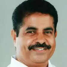 ബിജു രാധാകൃഷ്ണനും സരിത എസ്.നായരും സഹായം തേടി തന്നെ സമീപിച്ചിട്ടില്ല: അടൂര് പ്രകാശ്
