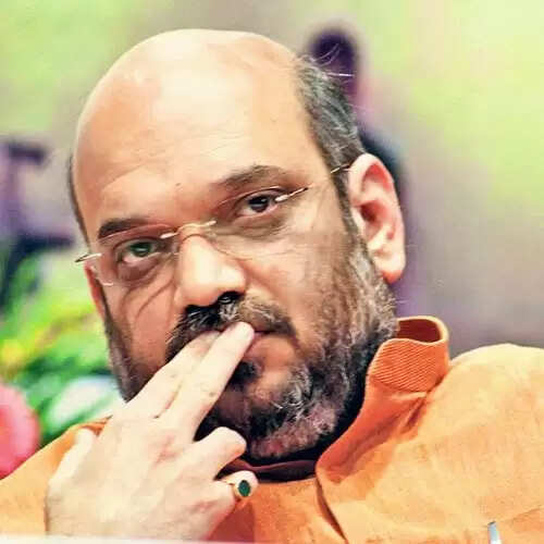 ഡല്ഹിയില് അമിത് ഷായുടെ പദ്ധതികള് പാളും; ബിജെപിയില് 'ബേദി കലാപം'