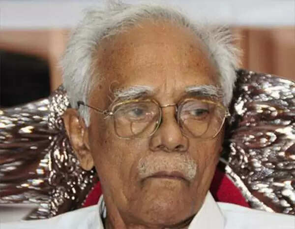 ശശീന്ദ്രന് മന്ത്രിസ്ഥാനത്തേക്കെത്താന് ഇനി തടസമില്ല; ഞായറാഴ്ച ഡെല്ഹിക്ക് പോകും, പീതാംബരന് മാസ്റ്റര്