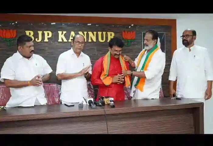 Joins BJP | കണ്ണൂരിലെ യുഡിഎഫ് സ്ഥാനാർഥി കെ സുധാകരന്റെ മുൻ പിഎ ബിജെപിയിൽ ചേർന്നു