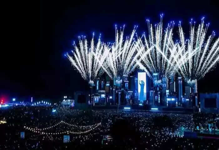 Phones Stolen | പാട്ടും മേളവും നൃത്തവുമായി സംഗീത പരിപാടി; ഇടയ്ക്ക് വൈദ്യുതി നിലച്ചപ്പോള് 25 മൊബൈല് ഫോണുകള് മോഷണം പോയി