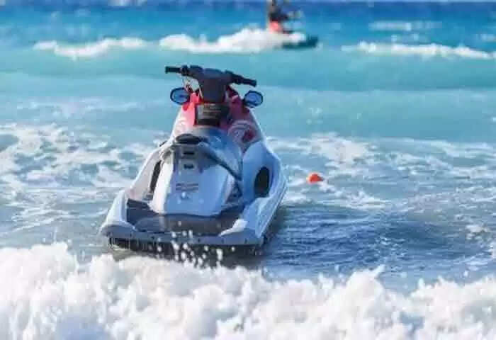 Shot Dead | ജെറ്റ് സ്കീയിങ്ങിനിടെ ആകസ്മികമായി സമുദ്രാതിര്ത്തി ലംഘിച്ചതായി ആരോപണം; 2 വിനോദ സഞ്ചാരികളെ അള്ജീരിയന് തീരസംരക്ഷണ സേന വെടിവച്ചു കൊലപ്പെടുത്തിയതായി റിപോര്ട്