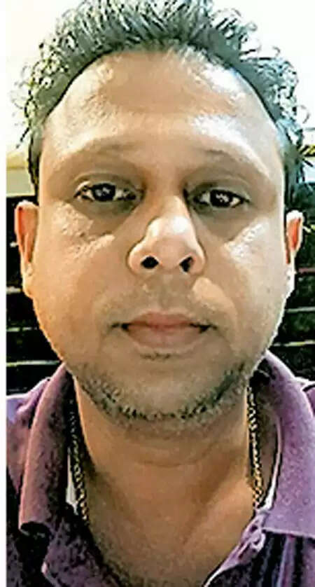 വിസ കാലാവധി അവസാനിച്ച് നാട്ടിലേക്ക് വരാനുള്ള യാത്രാനുമതി കാത്ത് കഴിയുന്ന ഈ മലയാളി യുവാവിനെ തേടിയെത്തിയത് സ്വന്തം സഹോദരന്റെ മരണം; മകനെ കാണാന് പോകുന്നതിനിടെ കുഴഞ്ഞുവീണ് ആശുപത്രിയില് കഴിയുന്ന അമ്മ; ഭാര്യയും രണ്ടു കുഞ്ഞുങ്ങളും നിസ്സഹായരായി ഡെല്ഹിയില്