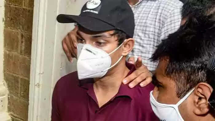 മയക്കുമരുന്ന് കേസില് നടി റിയാ ചക്രബര്ത്തിയുടെ സഹോദരന് ഷോവിക് ചക്രബര്ത്തിക്ക് ജാമ്യം