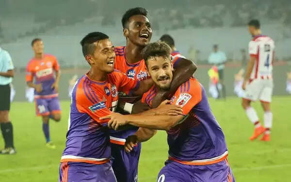 ഐ എസ് എൽ: കൊൽക്കത്തക്ക് തോൽവി, ബംഗളൂരു ഒന്നാമത്