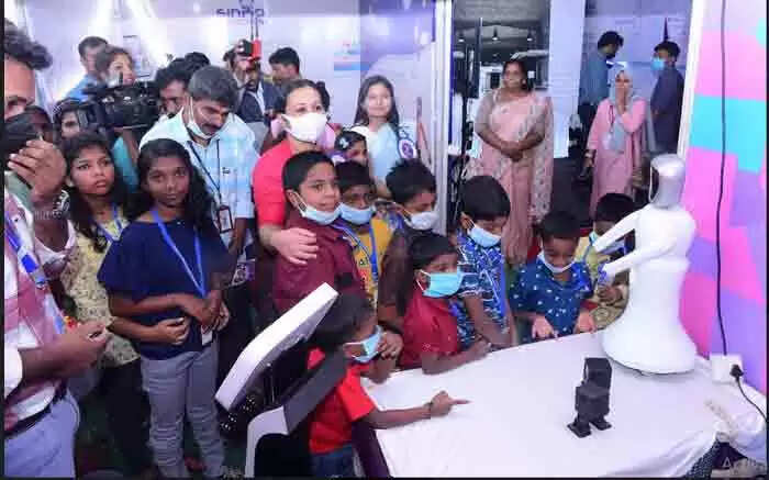 Children's fest | 'വര്ണച്ചിറകുകള്' സ്റ്റേറ്റ് ചില്ഡ്രന്സ് ഫെസ്റ്റിന് തുടക്കം; അടുത്ത വര്ഷം മുതല് മുഴുവന് എന്ജിഒ ഹോമുകളേയും പങ്കെടുപ്പിക്കും, സ്ഥലസൗകര്യങ്ങളുള്ള എല്ലാ ഹോമുകളിലും കളിക്കളങ്ങള് ഒരുക്കുമെന്നും മന്ത്രി വീണ ജോര്ജ്