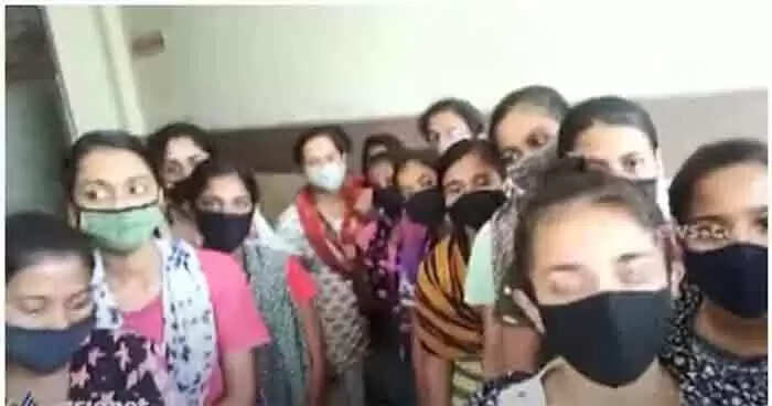 കോവിഡ് ആശുപത്രികളില് അവധിയില്ല നിര്ബന്ധിത ജോലി; പരാതിയുമായി കര്ണാടകയിലെ മലയാളി വിദ്യാര്ത്ഥിനികള്