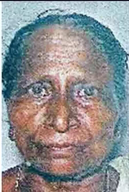 വയോധിക കിടപ്പുമുറിയിലെ കട്ടിലില് കത്തിക്കരിഞ്ഞ നിലയില്; മകനും മരുമകളും അറസ്റ്റില്, കൊലയ്ക്ക് പ്രേരിപ്പിച്ചത് വസ്തുതര്ക്കം