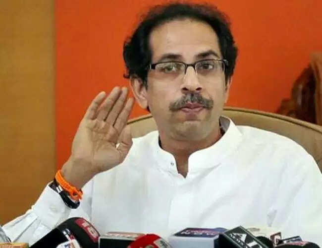 ഡല്ഹിക്കാരെ കണ്ട് പഠിക്കണം: ശിവസേന