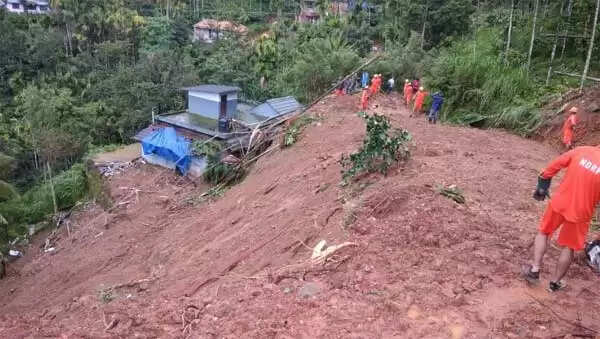 ഭീതിയൊഴിയാതെ വയനാട് : ഉരുള് പൊട്ടിയത് 50 ലേറെ തവണ, ചരിത്രത്തില് തന്നെ ഇത് ആദ്യം