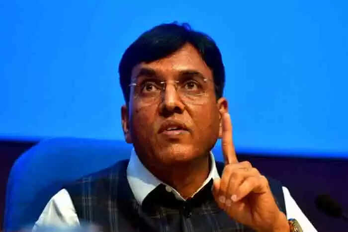 കോവിഡ് പ്രതിരോധ നടപടികള് നേരിട്ട് വിലയിരുത്താന് കേന്ദ്ര ആരോഗ്യമന്ത്രി തിങ്കളാഴ്ച കേരളത്തില്