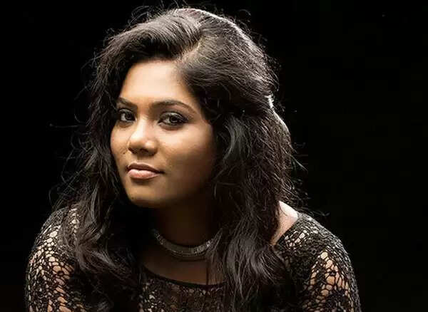 'തന്റെ ജീവിതത്തില് ഉണ്ടായ ദുരനുഭവം ഒരിക്കലും തന്റെ കുട്ടികള്ക്ക് ഉണ്ടാവരുതെന്ന് ആഗ്രഹം'; മറക്കാന് കഴിയാത്ത അനുഭവം തുറന്നു പറഞ്ഞ് സയനോര