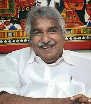 സോളാര്: മുഖ്യമന്ത്രി അടക്കമുള്ളവരെ വിസ്തരിക്കണമെന്നാവശ്യപ്പെട്ട് സാക്ഷിപട്ടിക