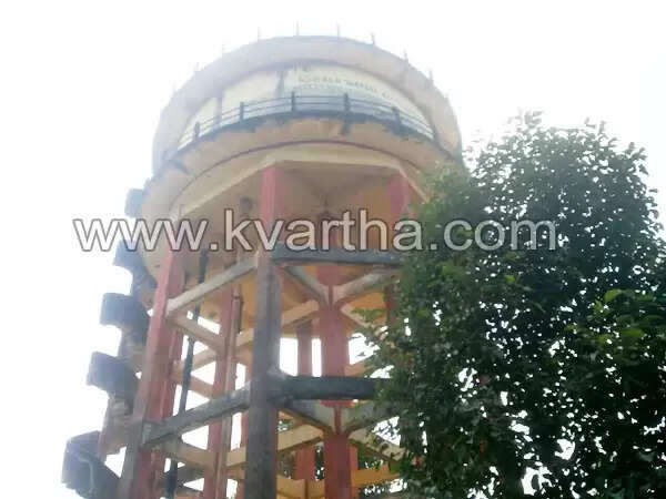 വേനല് കനത്തപ്പോള് മോട്ടോര് പണിമുടക്കി; കുടിവെള്ളത്തിനായി ഗ്രാമ വാസികള് നെട്ടോട്ടത്തില്