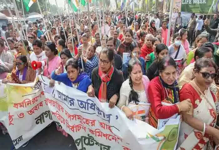 Tripura | ത്രിപുരയിൽ ബിജെപിയെ തറപറ്റിക്കാൻ വൈരം മറന്ന് സിപിഎം – കോൺഗ്രസ് സംയുക്ത റാലി; പാർടി പതാകകൾക്ക് പകരം ഉപയോഗിച്ചത് ദേശീയ പതാക; സ്വതന്ത്രവും അക്രമരഹിതവുമായ തെരഞ്ഞെടുപ്പിന് ആഹ്വാനം