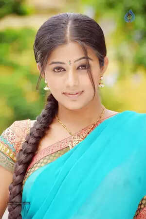 ചുംബന സമരം: പരസ്യ ചുംബനത്തിന് തയ്യാറെന്ന് പ്രിയാമണി