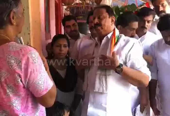 Hath se Hath | ഹാഥ് സേ ഹാഥ് ജോഡോ അഭിയാന് പദ്ധതി: ജനവികാരം തൊട്ടടറിഞ്ഞ് കെ സുധാകരനും നേതാക്കളും വീടുകളിൽ