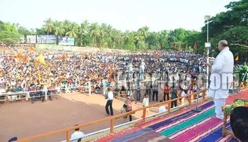 മുസ്ലീം വോട്ട് ബാങ്ക് തകര്ക്കും; ഇന്ത്യയെ ഹിന്ദു രാഷ്ട്രമാക്കും: തൊഗാഡിയ