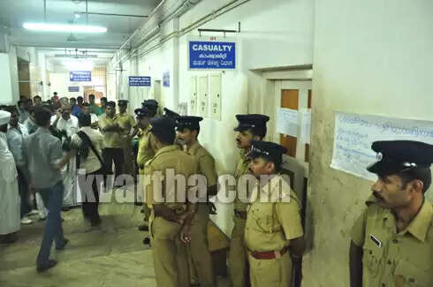 കുത്തിവെപ്പ് നടത്തിയ യുവാവ് മരിച്ചു; ആശുപത്രിയില് സംഘര്ഷം