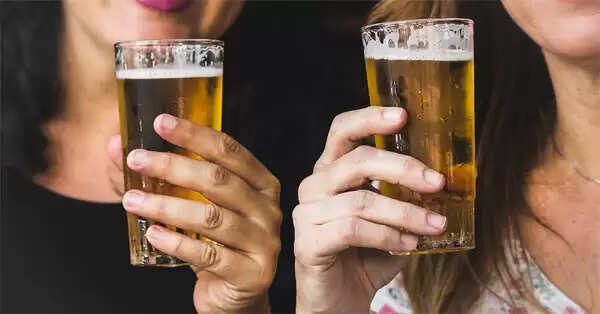 മദ്യപിക്കാത്ത സ്ത്രീയുടെ മൂത്രത്തില് മദ്യം; എന്തു പറഞ്ഞിട്ടും ഡോക്ടര്മാര് വിശ്വസിച്ചില്ല; മദ്യപാനാസക്തി മറയ്ക്കാനുള്ള കള്ളമാണെന്ന് കരുതി ലഹരി മുക്ത ചികിത്സയ്ക്ക് അയക്കുകയും ചെയ്തു; ഒടുവില് ആ രഹസ്യം കണ്ടെത്തി