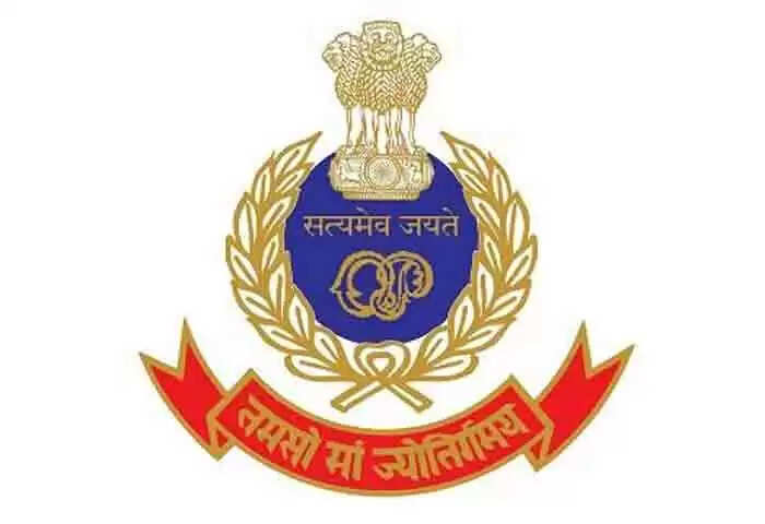 Arrested | രാജ്യത്തെ ഞെട്ടിച്ച് വൻ തൊഴിൽ തട്ടിപ്പ് പുറത്ത്; 'ഇരകളാക്കിയത് 50,000 പേരെ; 15 കോടിയിലധികം രൂപ തട്ടിയെടുത്തു; സൂത്രധാരൻ അറസ്റ്റിൽ'