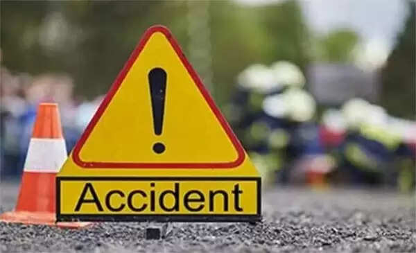 കുവൈത്തില് വാഹനാപകടത്തില് മൂന്ന് ഇന്ത്യക്കാര് മരിച്ചു; ഒരാള്ക്ക് ഗുരുതര പരിക്ക്