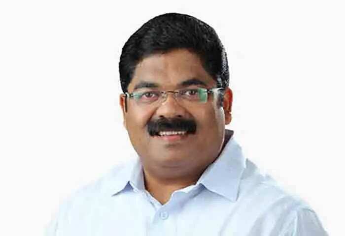 Kottayam Politics | പാർട്ടിയും മുന്നണിയും വിട്ട സജി മഞ്ഞക്കടമ്പന്റെ അടുത്ത നീക്കമെന്ത്? ഭാവി രാഷ്ട്രീയ കാര്യങ്ങൾ പ്രഖ്യാപിക്കാനിരിക്കെ യുഡിഎഫും ജോസഫ് ഗ്രൂപ്പിലെ മോന്സ് വിഭാഗവും കടുത്ത ആശങ്കയിൽ