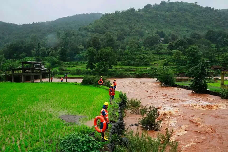 മലിന് ദുരന്തം: 70 മൃതദേഹങ്ങള് കണ്ടെടുത്തു