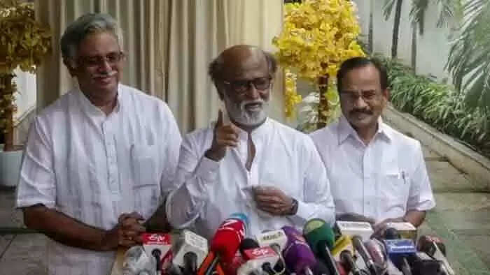 തമിഴ് നാട്ടില് എല്ലാ സീറ്റിലും മത്സരിക്കാന് രജനീകാന്തിന്റെ രജനീ മക്കള് മണ്ഡ്രം; സ്ഥാനാര്ത്ഥികളെ പരിഗണിക്കുന്നു