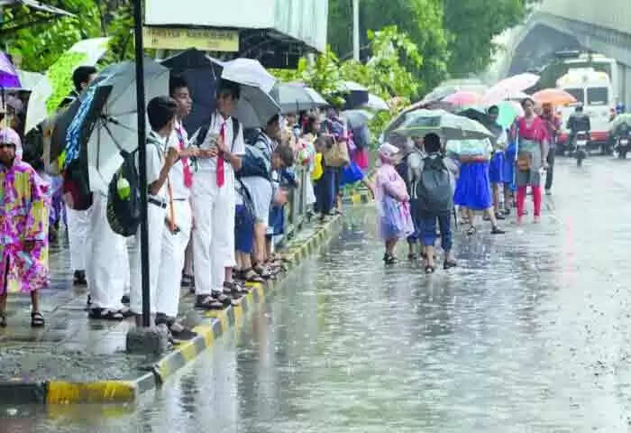 Closed | കണ്ണൂരില് ശക്തമായ മഴ തുടരുന്നു; പ്രൊഫഷനല് കോളജുകള് ഉള്പെടെയുള്ള എല്ലാ വിദ്യാഭ്യാസ സ്ഥാപനങ്ങള്ക്കും വെള്ളിയാഴ്ചയും അവധി; സര്വകലാശാല നടത്താനിരുന്ന എല്ലാ പരീക്ഷകളും മാറ്റി