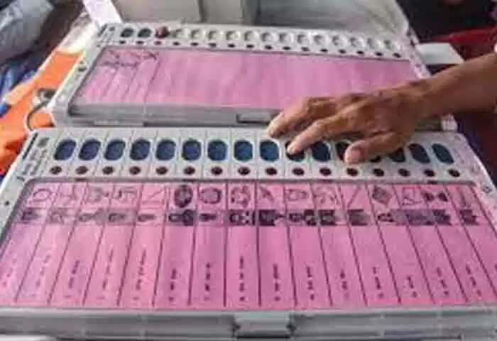 Candidates | തൂക്കുപാലം തകർന്നപ്പോൾ വെള്ളത്തിൽ ചാടി 'ഹീറോ' ആയ കാന്തിലാൽ അമൃതിയ മുതൽ എഎപി സംസ്ഥാന പ്രസിഡന്റ് വരെ; ഗുജറാതിൽ ആദ്യഘട്ട തെരഞ്ഞെടുപ്പിൽ ജനവിധി തേടുന്ന 10 പ്രധാന സ്ഥാനാർഥികൾ ഇവർ