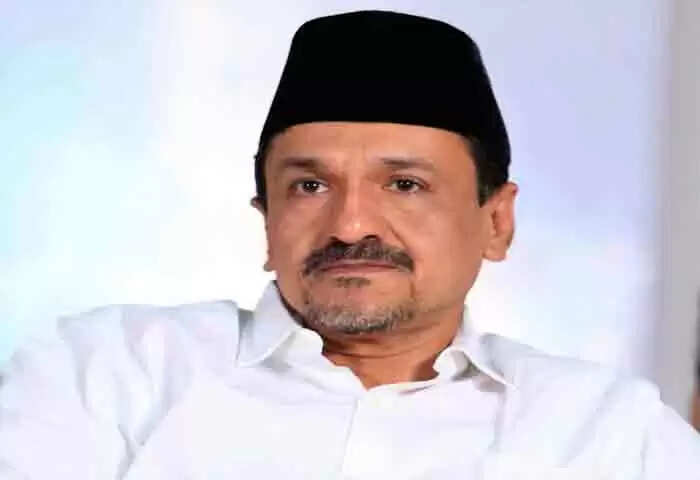 UCC Issue | ഏക സിവില് കോഡ് മുസ്ലിങ്ങളെ മാത്രം ബാധിക്കുന്ന പ്രശ്നമല്ല, ഗോത്രവര്ഗക്കാരടക്കം നിരവധിപേരെ പ്രയാസത്തിലാക്കും; എല്ലാവരും ഒരുമിച്ചു നിന്ന് പ്രതികരിക്കണമെന്ന് പാണക്കാട് സ്വാദിഖലി ശിഹാബ് തങ്ങള്