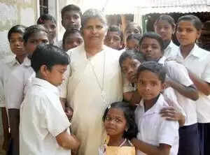 സിസ്റ്റര് മേരി ചാണ്ടിയുടെ വിവാദപുസ്തകം പിന്വലിക്കുന്നു