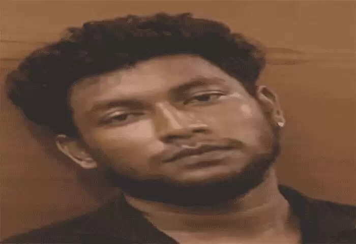 KAAPA Accused | കാപ കേസില് പ്രതിയായ നാടുകടത്തിയ യുവാവ് വീട്ടിലെത്തി; പൊലീസ് റെയ്ഡിനിടെ കുയ്യാലി പുഴയില് ചാടിയ യുവാവിനെ ഫയര് ഫോഴ്സ് സഹായത്തോടെ പിടികൂടി