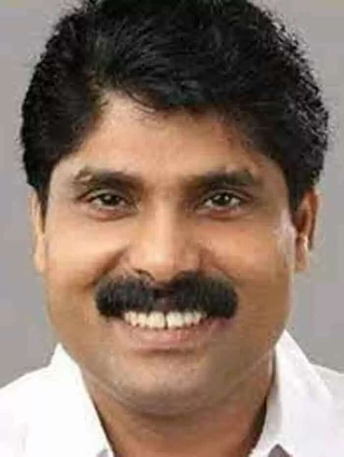 കല്പറ്റയില് ടി സിദ്ദിഖ് 5144 വോടിന്റെ ലീഡ് നേടി വിജയത്തിലേക്ക്